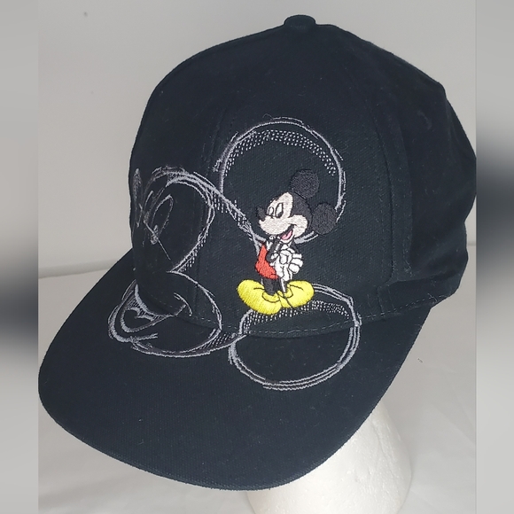 Disney -Walt Disney World -Mickey Mouse Cap In Black And Embroidered Mickey - Picture 8 of 11
